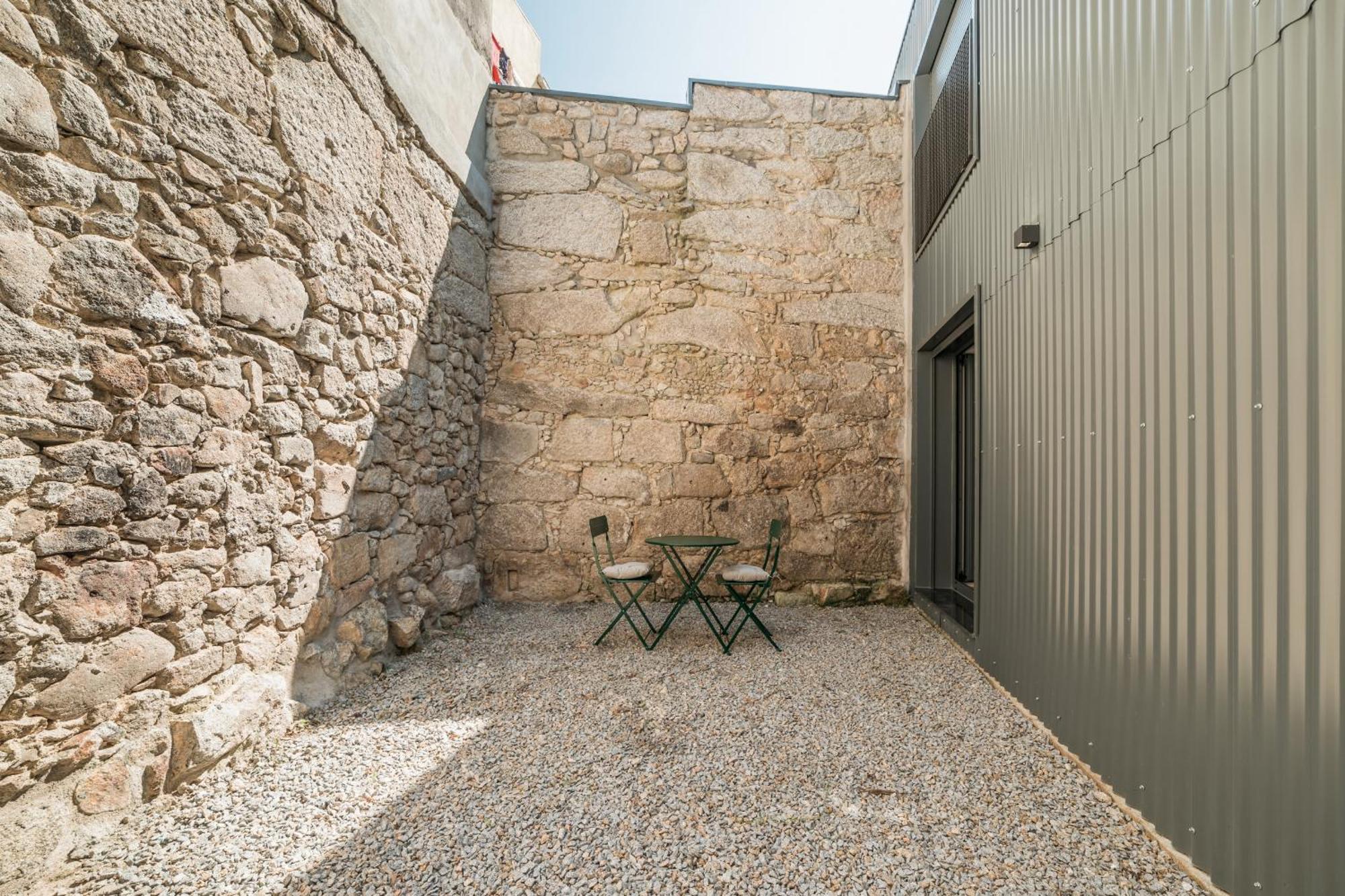 Courtyard Oporto Design Apartments By Vacationy Exterior foto